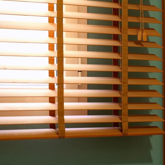 Real wood blinds vs. faux wood blinds